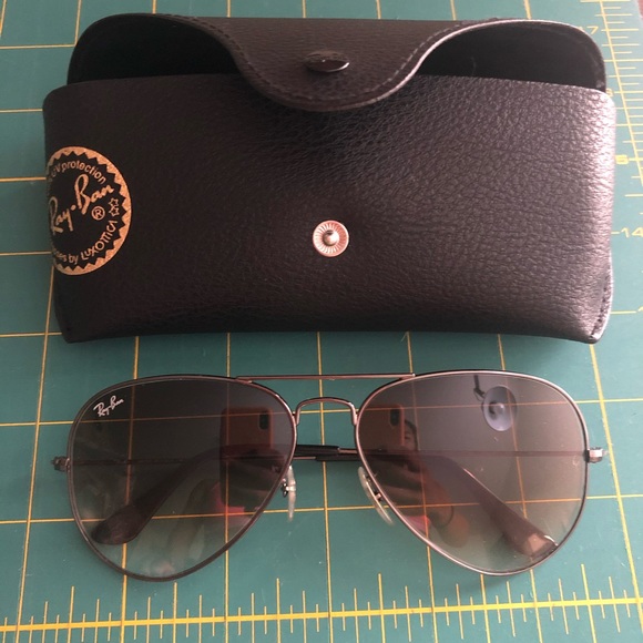 Rayban Aviator Sunglasses - Picture 3 of 3